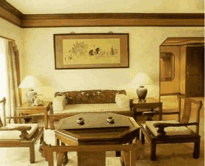 郭德綱豪宅內部曝光！網友被警告 珍貴木制家具，碰一下傾家蕩產